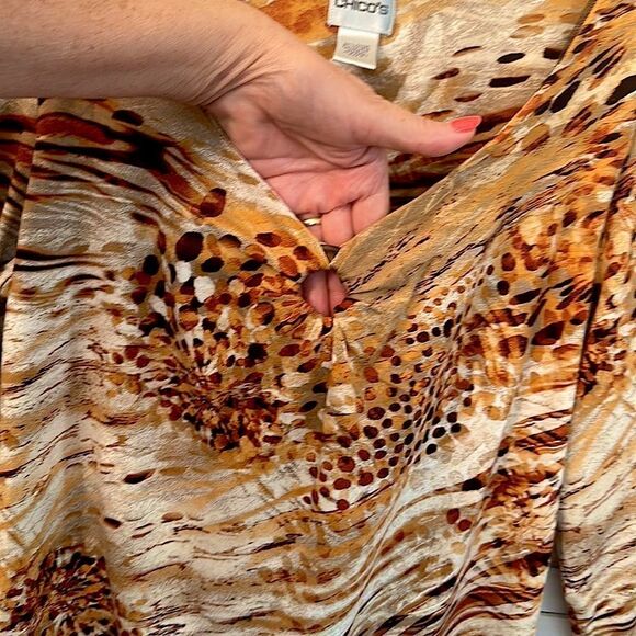 Chico’s Top Size 3 XL (16) Stretchy Knit Animal Print - Picture 9 of 13